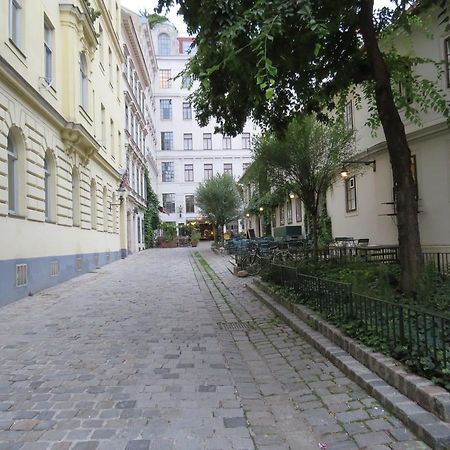 Ferienwohnungen Spittelberg Schrankgasse Viyana Oda fotoğraf